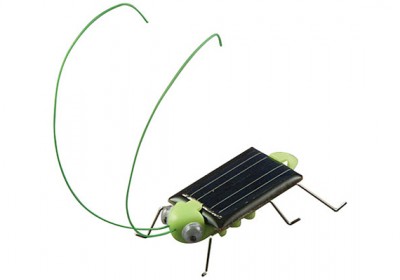 Frightened-Grasshopper-Solar-Powered-Bug-Toy-400x280
