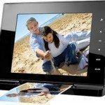 Hammacher Schlemmer Picture Scanning Digital Photo Frame 2