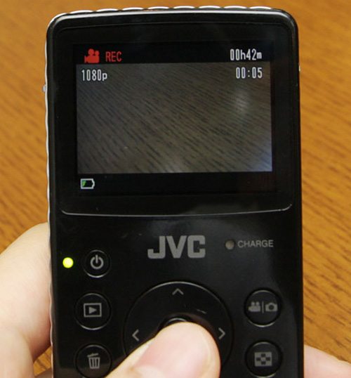 JVC 1080p Pocket CamCorder PICSIO GC-FM1