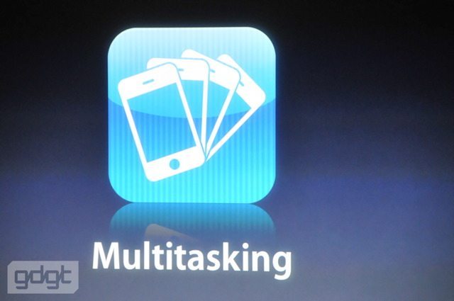 iPhone OS 4 can Multi-Task
