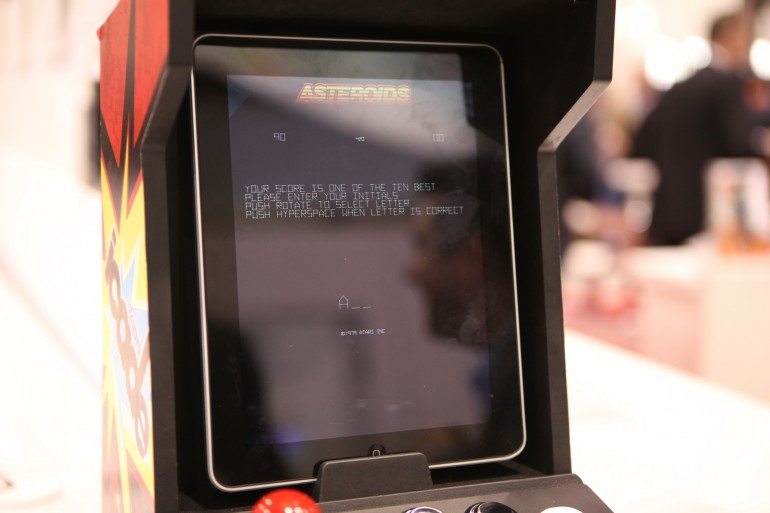 iCADE turns an iPad into a mini arcade cabinet