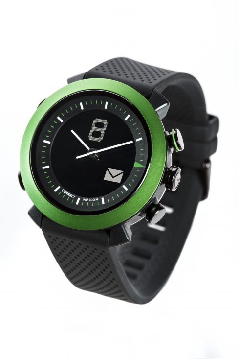 Cogito Classic Smartwatch has a lucid digital display