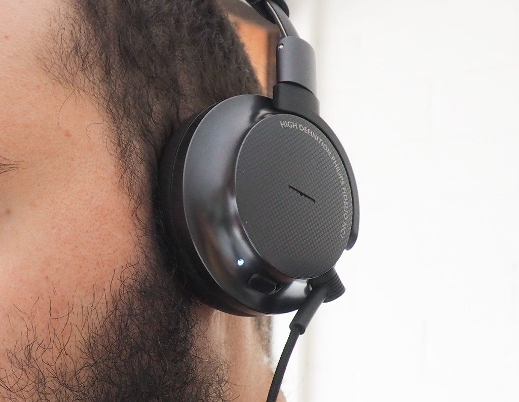 Philips Fidelio NC1 noise cancellation works well