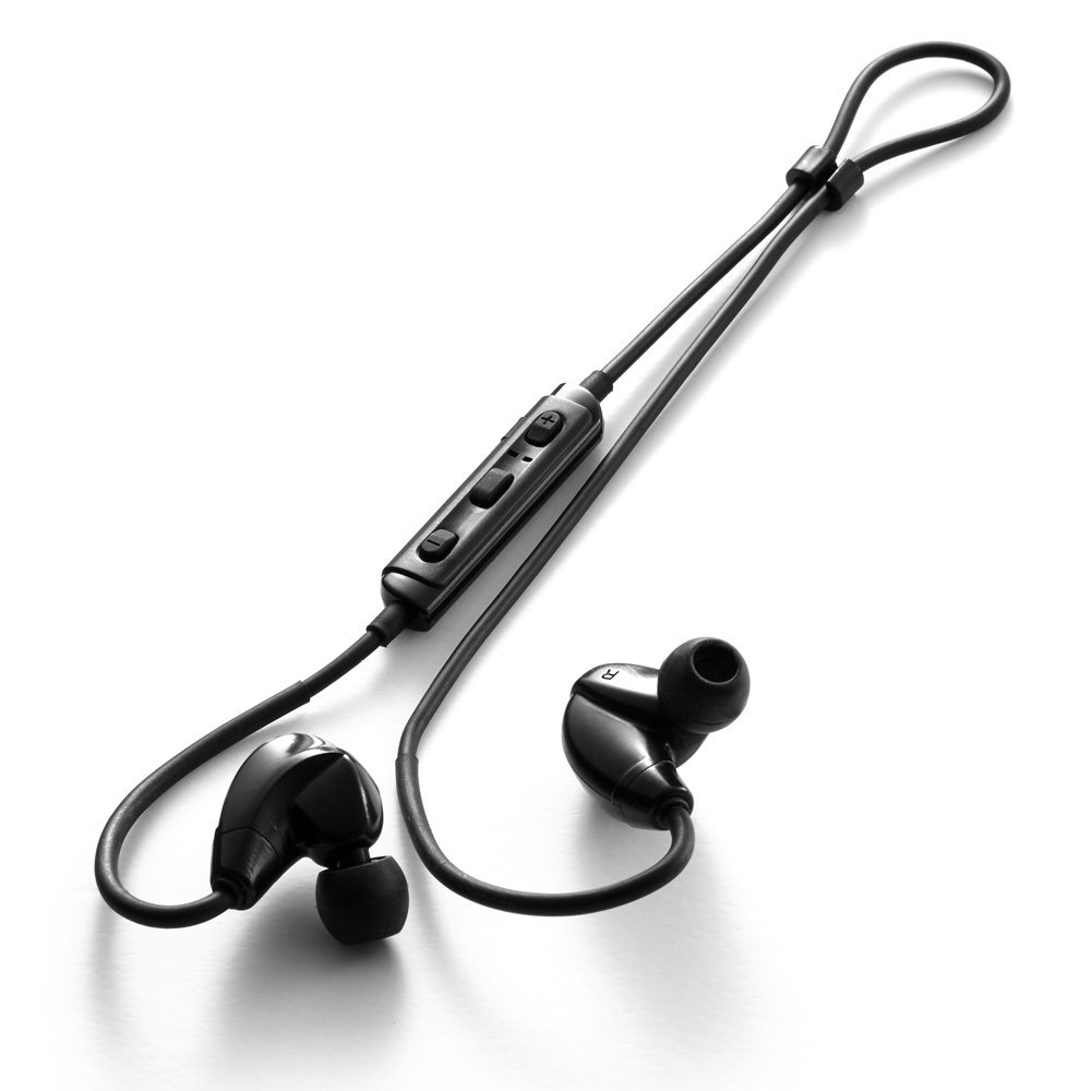 TomTom Spark Cardio Plus Music includes bluetooth headphones