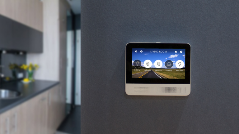 Lynky Smart Home Hub Hits Indiegogo
