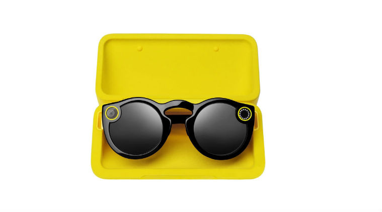 Snapchat Spectacles V2 have charging case