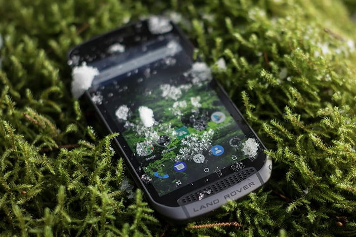 Land Rover Explore Outdoor Smartphone 7