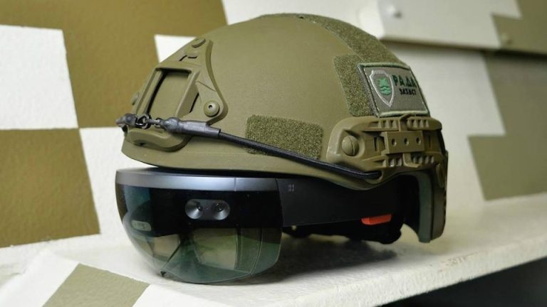 Army Uses Modified Microsoft HoloLens 2 for Training
