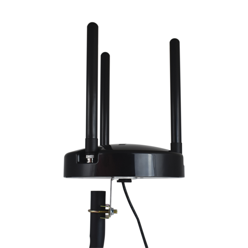 3. Winegard Extreme WiFi Extender 2035