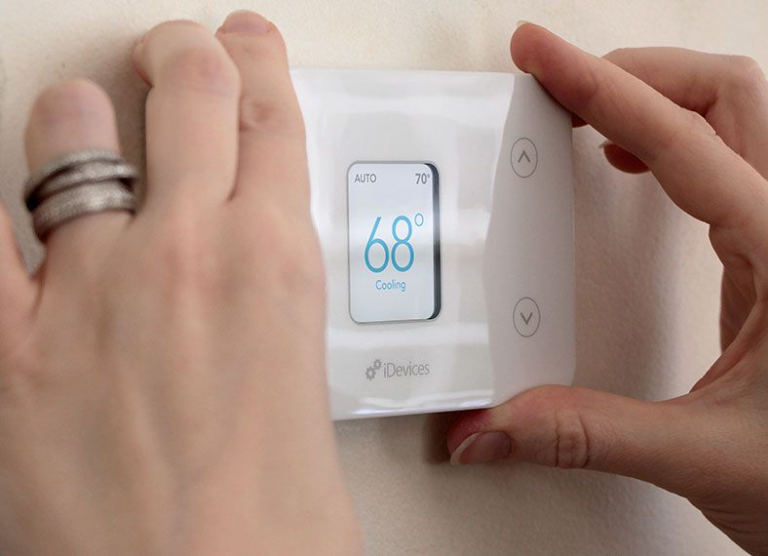 iDevices Wi-Fi Enabled Smart Thermostat