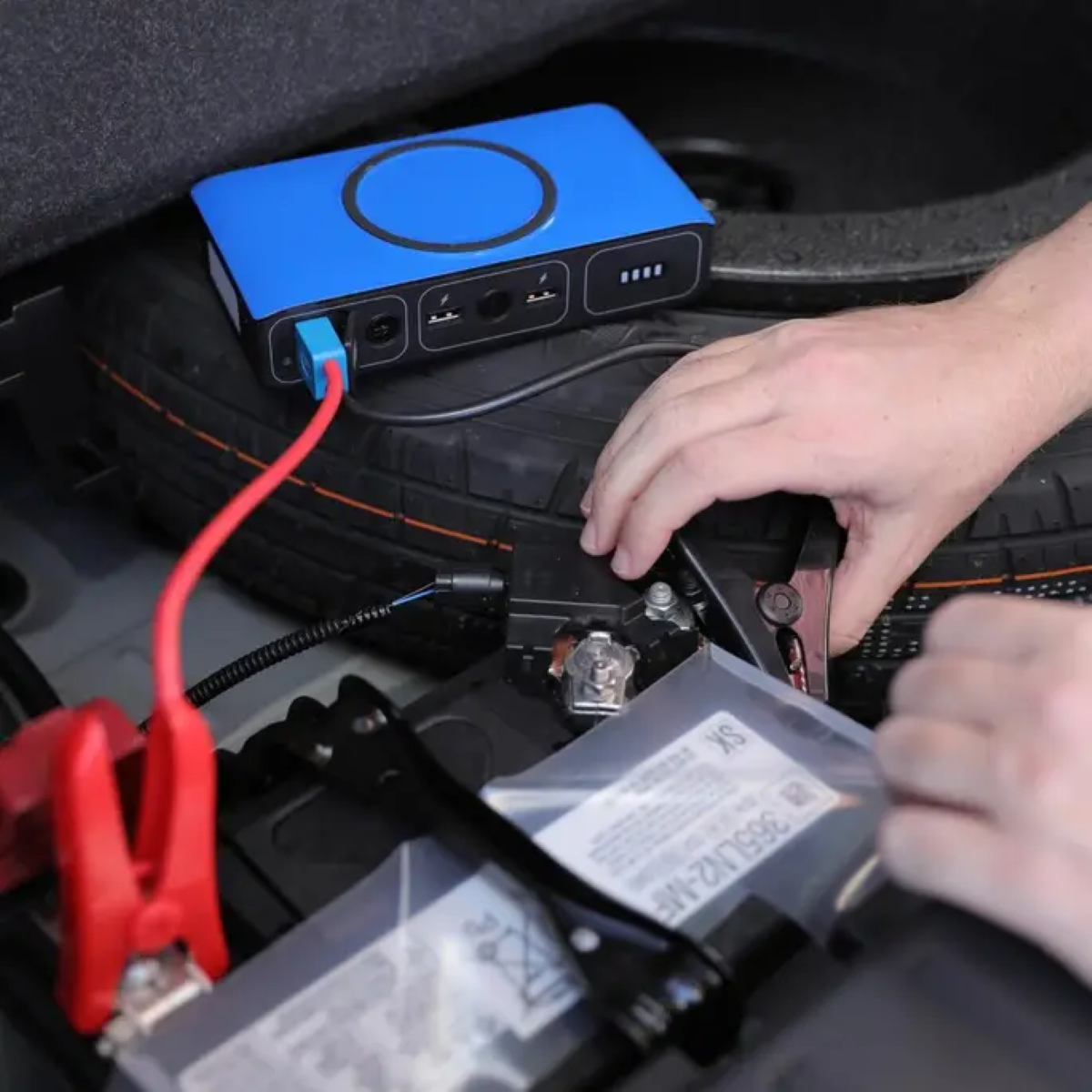 Mophie Go Qi Phone Charger & Car Jump Starter Review - Doubles as a Portable Car Jump Starter