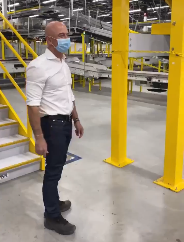 Jeff Bezos visited Amazon employees