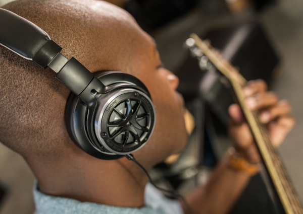 Better Music-Listening Experience by Repositioning your Headphones at Ear Level