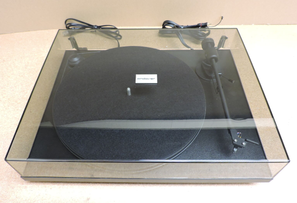 Andover SpinDeck Belt-Drive Turntable