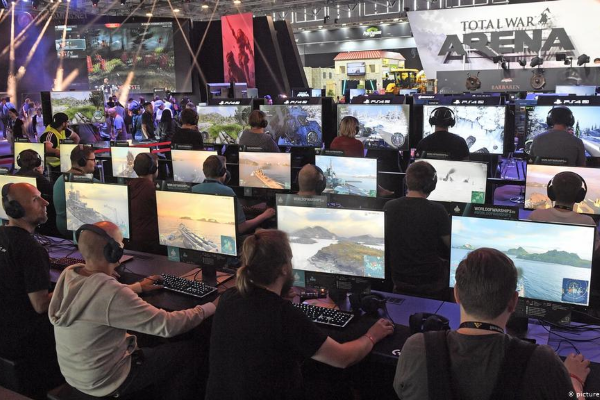 The Gaming Industry - A picture of a Total War Arena Tournament