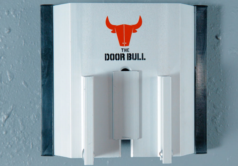 The Aluminum Hanger for the set's dedicated Door Bull Lock