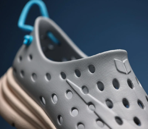 kane recovery footwear