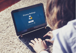 1. Playing Online Casino Games (2)