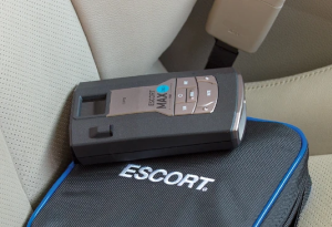 3. ESCORT MAX 360c (10)