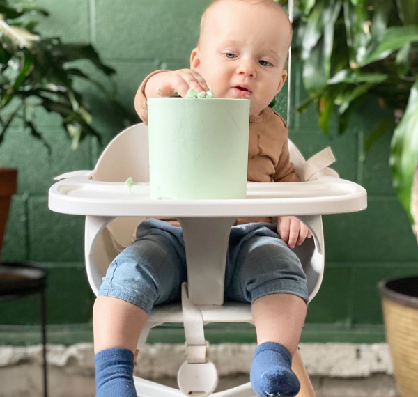 The Chair from Lalo – 2-in-1 High Chair and Play Chair for Babies
