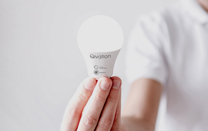 Qivation TiO2 Smart LED Light Bulb