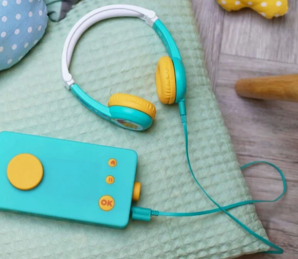 Lunii - Octave Headphones - For Kids From 3 To 8 - Foldable, Customizable,  Limited Stereo Volume - Compatible With My Fabulous Storyteller