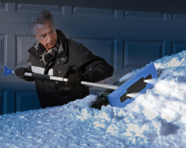 Snow Joe illum-n-Broom – 4-in-1 Snow Broom, Ice Scraper, Flashlight & Blinker