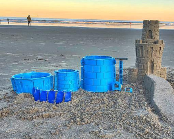 Create A Castle Pro Tower Kit – Castle-Building Split Molds Kit for Sand & Snow