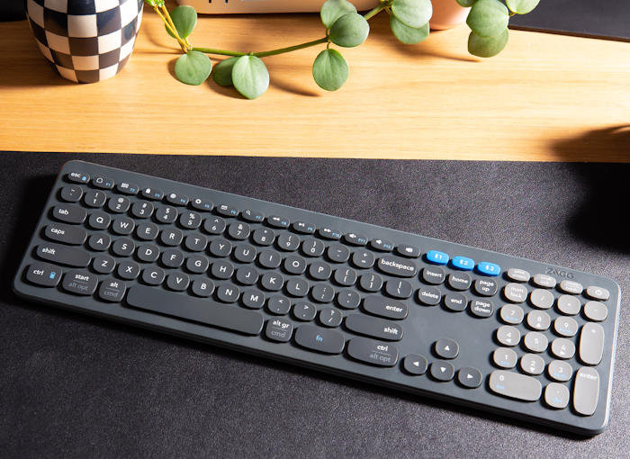 ZAGG Pro Keyboard 17