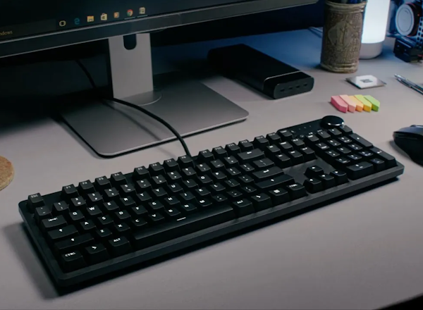 Das Keyboard 6 Professional – High-End Backlit Mechanical Keyboard w/ Media Controls